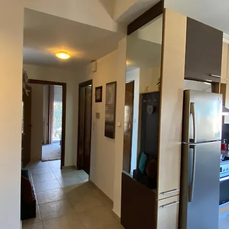 Family's * Трикала